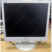 Монитор 17" TFT Philips 170S с битым пикселем в Находке, белый (Находка)