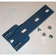 Синий пластмассовый фиксатор-защёлка HP 224981-001 для 5.25" устройств в HP ML370 (Находка)
